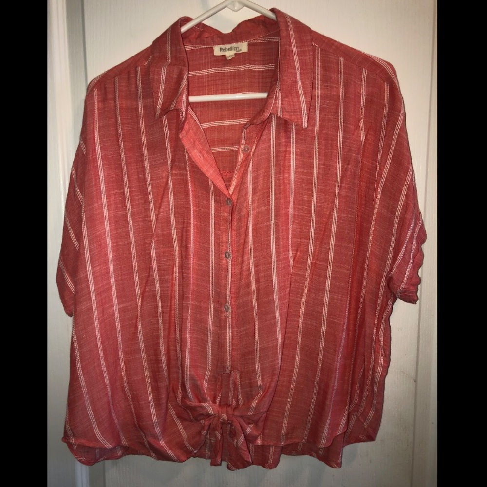 Salmon/white striped tied crop top button down